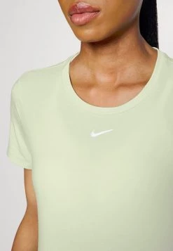 Nike Performance Damen ONE LUXE - T-Shirt Basic - Olive Aura/silver -Angebote Nike Store 3bf904df0a7a4da2a7e9d58054410930