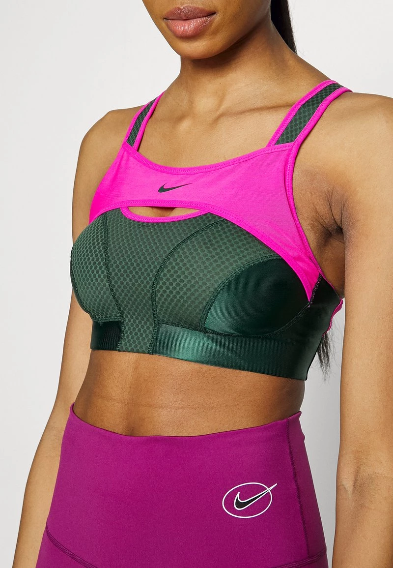 Nike Performance ALPHA BRA - Sport-BH Mit Starker Stützkraft - Pro Green/active Pink | Damen 6 Nike Performance ALPHA BRA - Sport-BH Mit Starker Stützkraft - Pro Green/active Pink | Damen – Bild 6