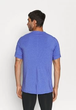 Nike Performance Herren M NK DRY TOP - T-Shirt Basic - Lapis/aluminum/black -Angebote Nike Store 4366852f49c8464b888c08134835147a