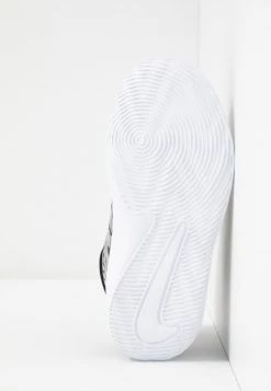 Nike Performance Unisex TEAM HUSTLE - Basketballschuh - Black/metallic Silver/wolf Grey/white -Angebote Nike Store 43e9f12557424304973d83aed265f227