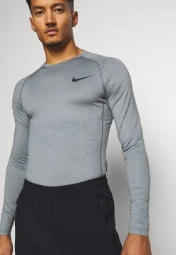 Nike Performance Langarmshirt - Smoke Grey/light Smoke Grey/black | Herren 11 Nike Performance Langarmshirt - Smoke Grey/light Smoke Grey/black | Herren -Angebote Nike Store 44d882bdc83f469f92cfae04df7fa4cb