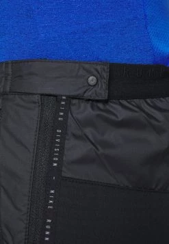 Nike Performance Herren SHIELD - Jogginghose - Black/reflective Silver -Angebote Nike Store 44f5a3d437c8433895c147d14aab552f