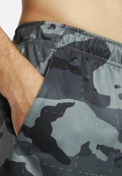 Nike Performance Kurze Sporthose - Smoke Grey/white | Herren -Angebote Nike Store 459a7cf631394e4aa3cf0abc60d59632