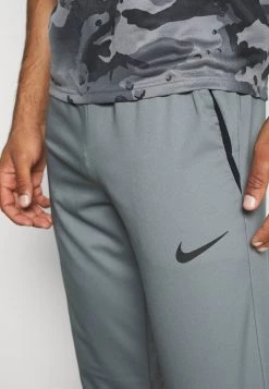 Nike Performance Herren DRY PANT TEAM - Jogginghose - Smoke Grey/black -Angebote Nike Store 49901170eda741009a8eb0d2f1bbb42c