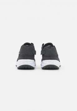 Nike Performance Damen REVOLUTION 6 FLYEASE NN WD - Laufschuh Neutral - Black/white/dark Smoke Grey/cool Grey -Angebote Nike Store 49dd108ac3c642e6ab44ca74bb56f076