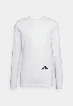 Nike Performance Herren TEE TRAIL - Sport T-shirt - White