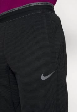 Nike Performance Herren Jogginghose - Black/iron Grey 9 Nike Performance Herren Jogginghose - Black/iron Grey -Angebote Nike Store 4a879255342844f3a69a4820cf8a9a66