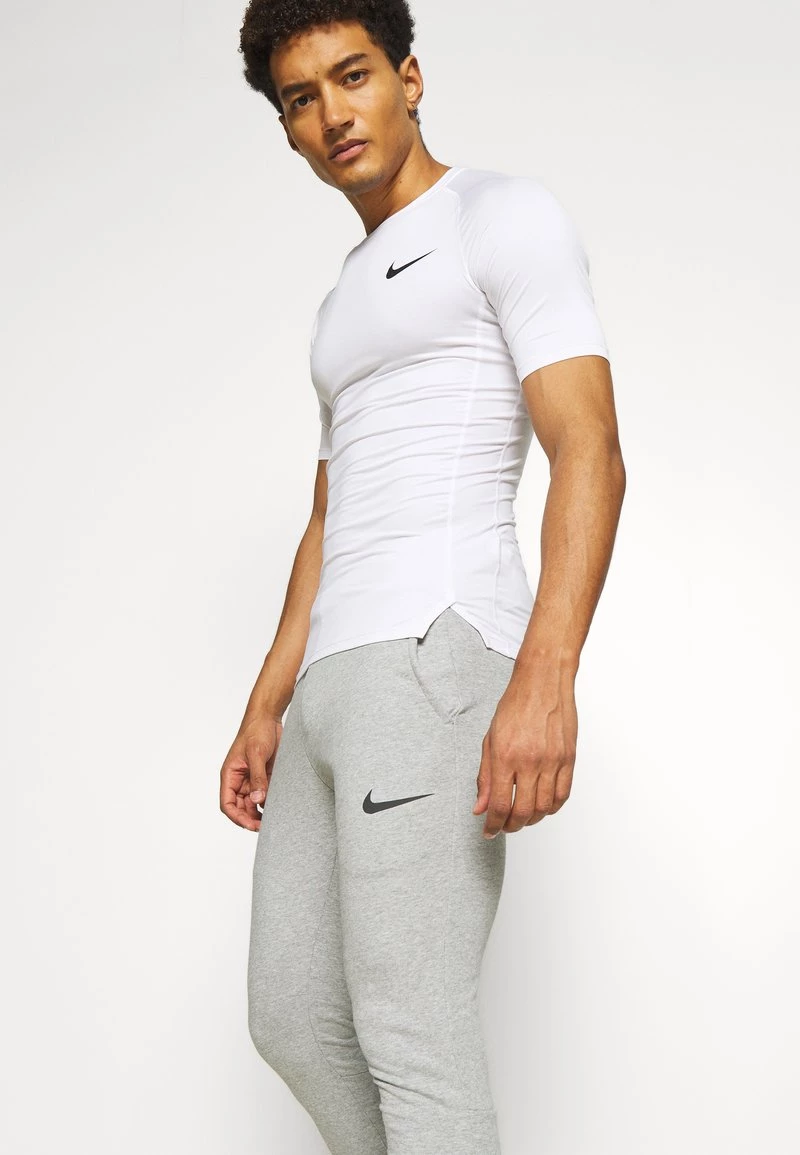 Nike Performance Herren PANT TAPER - Jogginghose - Dark Grey Heather/black 4 Nike Performance Herren PANT TAPER - Jogginghose - Dark Grey Heather/black – Bild 4