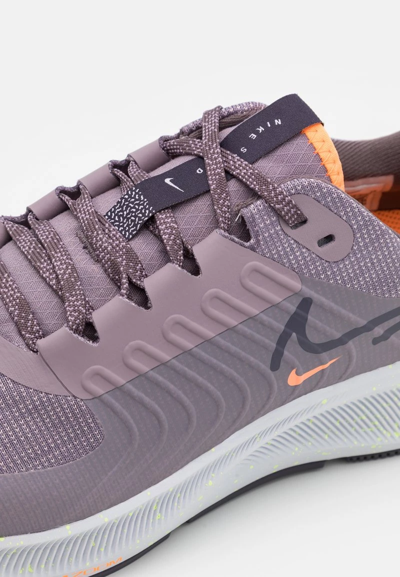 Nike Performance Damen AIR ZOOM PEGASUS 38 SHIELD - Laufschuh Neutral - Purple Smoke/cave Purple/venice/atomic Orange/light Liquid Lime/summit White 6 Nike Performance Damen AIR ZOOM PEGASUS 38 SHIELD - Laufschuh Neutral - Purple Smoke/cave Purple/venice/atomic Orange/light Liquid Lime/summit White – Bild 6