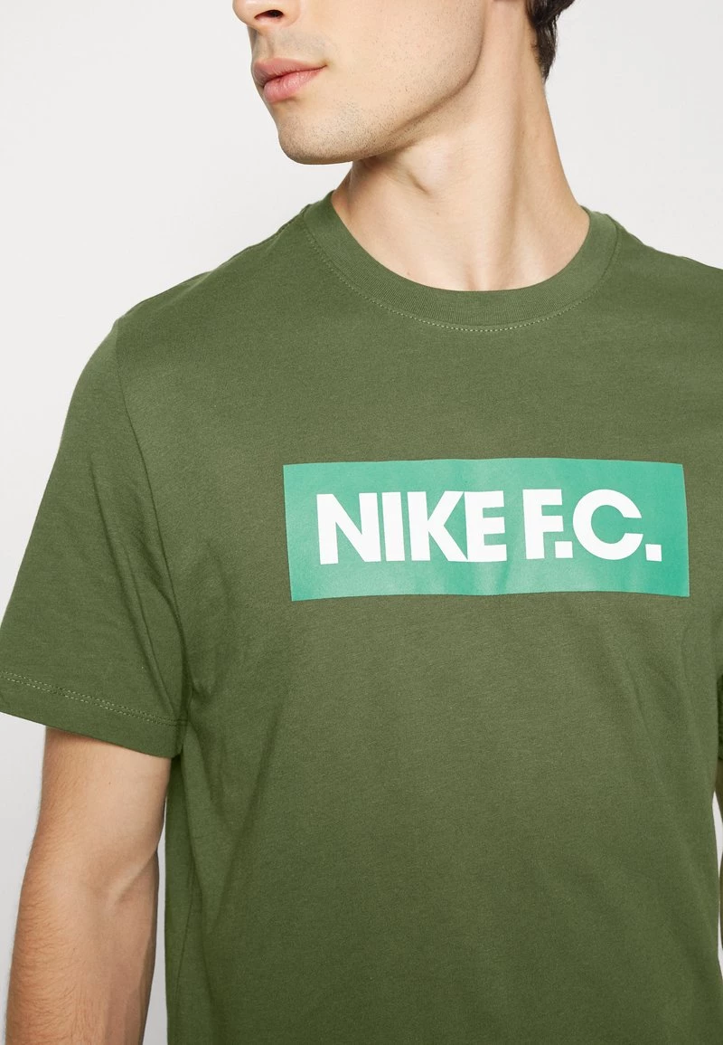 Nike Performance Herren TEE ESSENTIALS - T-Shirt Print - Carbon Green 6 Nike Performance Herren TEE ESSENTIALS - T-Shirt Print - Carbon Green – Bild 6