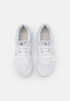 Nike Performance Damen RUN SWIFT 2 - Laufschuh Neutral - White/metallic Silver/pure Platinum -Angebote Nike Store 4f57cb1067be4e2b98683d4f01bfe5ab