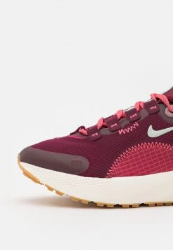 Nike Performance Damen REACT ESCAPE - Laufschuh Neutral - Dark Beetroot/seafoam/archaeo Pink/metallic Mahogany/sail/light Brown -Angebote Nike Store 4fd249a40ea84760ac1a6381534c78c7