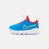 Nike Performance FLEX RUNNER 2 TDV UNISEX - Laufschuh Neutral - Photo Blue/atomic Green/university Red/university Gold