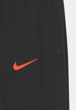 Nike Performance CHELSEA LONDON TRAVEL UNISEX - Vereinsmannschaften - Black/hyper Crimson 5 Nike Performance CHELSEA LONDON TRAVEL UNISEX - Vereinsmannschaften - Black/hyper Crimson -Angebote Nike Store 522cde1b643148f8a50858245aa763da