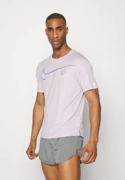 Nike Performance Herren RUN MILER - Sport T-shirt - Doll/sangria