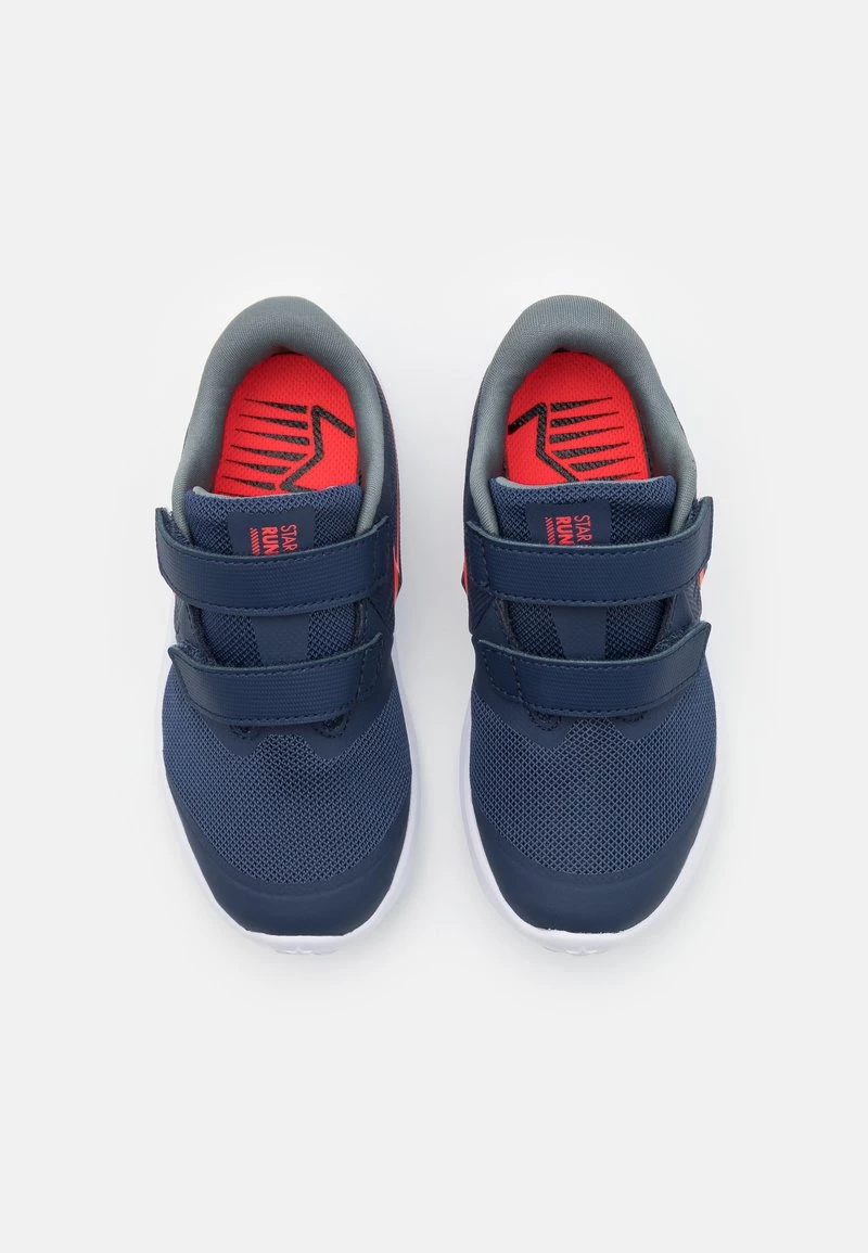 Nike Performance STAR RUNNER 2 UNISEX - Laufschuh Neutral - Midnight Navy/bright Crimson/smoke Grey | Kinder 4 Nike Performance STAR RUNNER 2 UNISEX - Laufschuh Neutral - Midnight Navy/bright Crimson/smoke Grey | Kinder – Bild 4