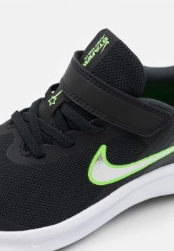 Nike Performance STAR RUNNER 3 UNISEX - Laufschuh Neutral - Black/chrome/dark Smoke Grey/green Strike -Angebote Nike Store 536eb780b1b94d57a8d04b96fe01ae5f