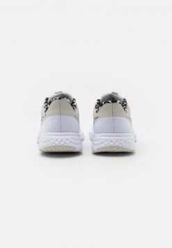 Nike Performance REVOLUTION 5 PRM - Laufschuh Neutral - White/black/light Bone/light Brown | Damen -Angebote Nike Store 54884f7d8f954e85a916dbb87ad5a06a