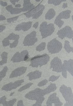 Nike Performance Damen Kapuzenpullover - Particle Grey/white 7 Nike Performance Damen Kapuzenpullover - Particle Grey/white -Angebote Nike Store 55cb6a1b97394f1696850512fd14e91a