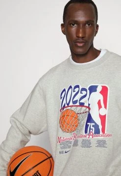 Nike Performance Herren TEAM 31 COURTSIDE CREW - Sweatshirt - Grey Heather 9 Nike Performance Herren TEAM 31 COURTSIDE CREW - Sweatshirt - Grey Heather -Angebote Nike Store 561c6c31256c4ad5a381651d55a93301