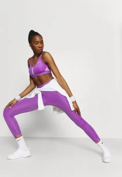 Nike Performance Damen INDY V NECK BRA - Sport-BH Mit Leichter Stützkraft - Wild Berry/violet Shock/white -Angebote Nike Store 566d5c8c0c884b9695485030b9d481c4