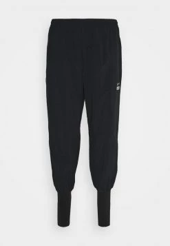 Nike Performance FC CUFF PANT - Jogginghose - Black/white/silver | Herren -Angebote Nike Store 5700039a014747ce8cdbf3c484ec6ad2