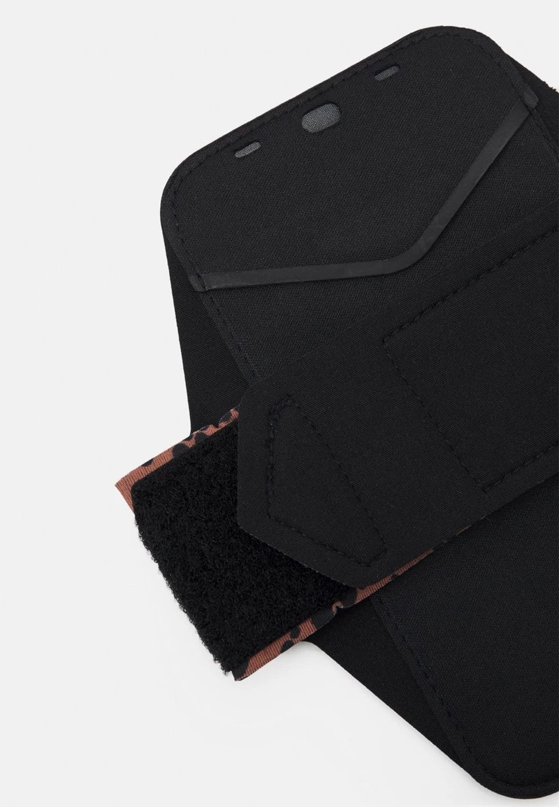 Nike Performance Damen LEAN ARM BAND PLUS UNISEX - Sonstige Accessoires - Mineral Clay/black/silver 4 Nike Performance Damen LEAN ARM BAND PLUS UNISEX - Sonstige Accessoires - Mineral Clay/black/silver – Bild 4