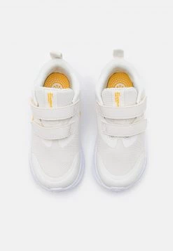 Nike Performance STAR RUNNER 3 UNISEX - Laufschuh Neutral - Phantom/multi-color/white/university Gold -Angebote Nike Store 5a4b51f4abf54530b8d6a3b57d3886a8