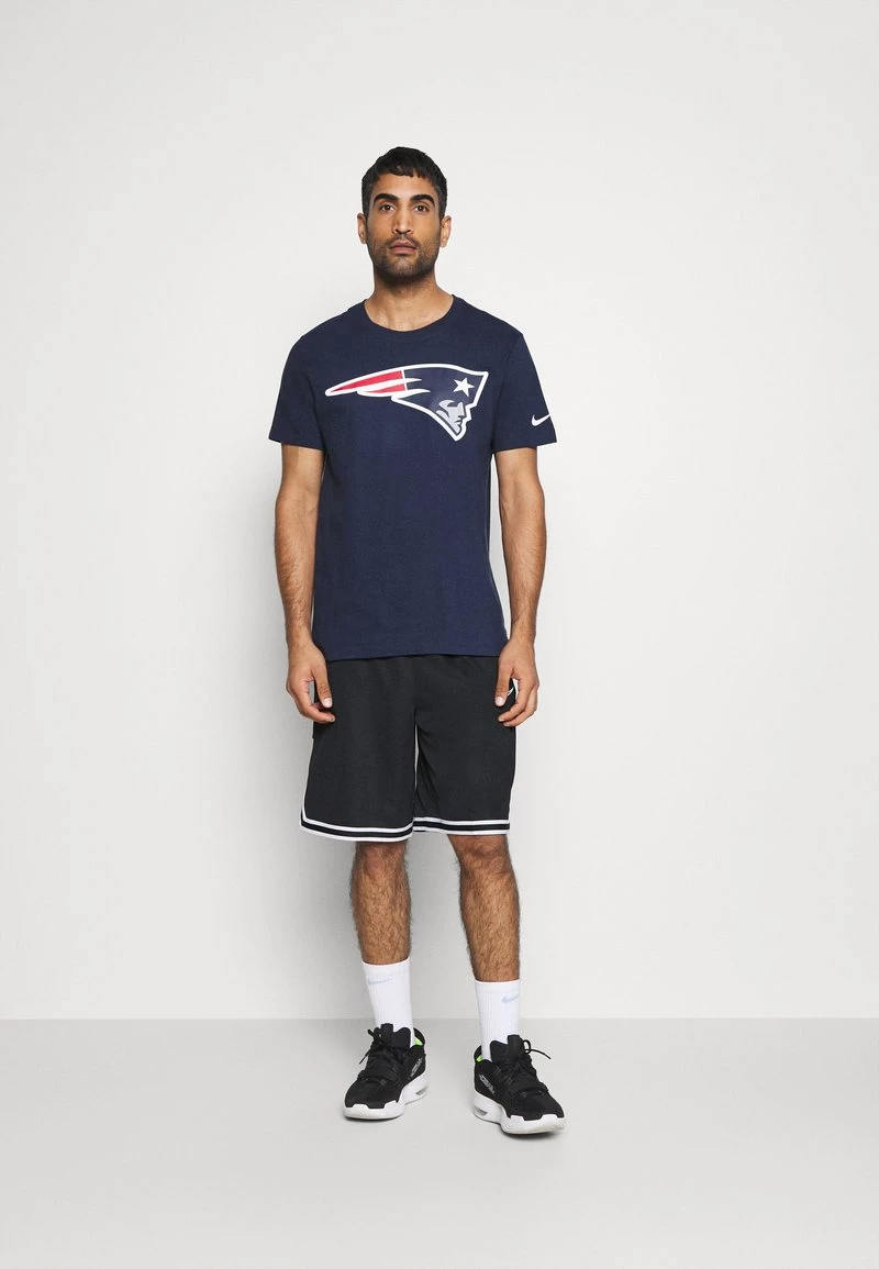 Nike Performance NFL NEW ENGLAND PATRIOTS LOGO ESSENTIAL - T-Shirt Print - College Navy | Herren 2 Nike Performance NFL NEW ENGLAND PATRIOTS LOGO ESSENTIAL - T-Shirt Print - College Navy | Herren – Bild 2
