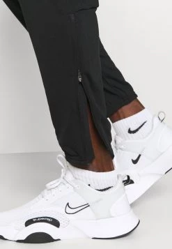 Nike Performance PANT - Jogginghose - Black | Herren -Angebote Nike Store 5d57151ab67b40aab67a18b15f7ff654