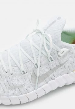 Nike Performance Herren FREE RN 5.0 2021 - Laufschuh Neutral - Offwhite/grey Fog/white -Angebote Nike Store 5e0fcfb9ccc543278bf115a23fc218cd