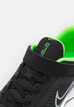 Nike Performance DOWNSHIFTER 11 UNISEX - Laufschuh Neutral - Black/green Strike/chrome -Angebote Nike Store 6033efa2c6a24aa8add4b32e15ce86ff