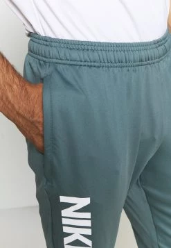 Nike Performance Herren FC PANT - Jogginghose - Hasta/white 10 Nike Performance Herren FC PANT - Jogginghose - Hasta/white -Angebote Nike Store 61e4fbd2a3ca45ea9acfd3b8f8de2de7