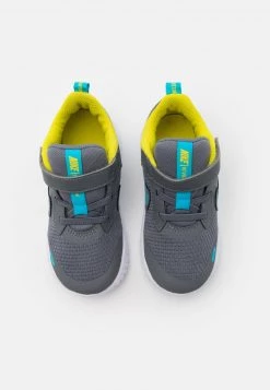 Nike Performance REVOLUTION 5 UNISEX - Laufschuh Neutral - Smoke Grey/chlorine Blue/high Voltage/white -Angebote Nike Store 6368593b62074bb5bd1fe9e4e85ca1bf