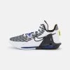 Nike Performance LEBRON WITNESS VI - Basketballschuh - White/black/persian Violet/yellow Strike | Herren