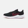 Nike Performance Herren DOWNSHIFTER 11 - Laufschuh Neutral - Black/university Red/white/dark Smoke Grey