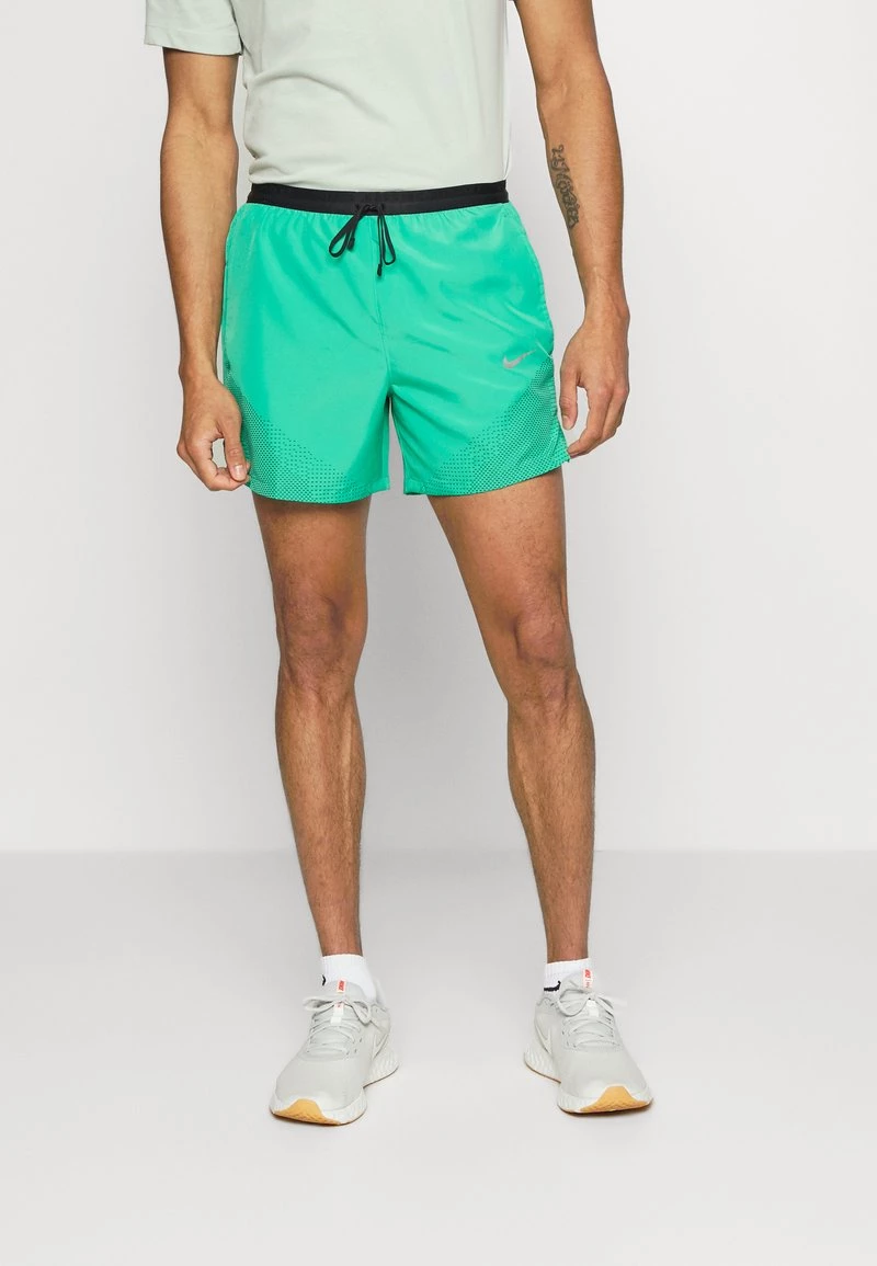 Nike Performance Herren M NK DF RDV FLX STRD - Kurze Sporthose - Roma Green/silver 1 Nike Performance Herren M NK DF RDV FLX STRD - Kurze Sporthose - Roma Green/silver