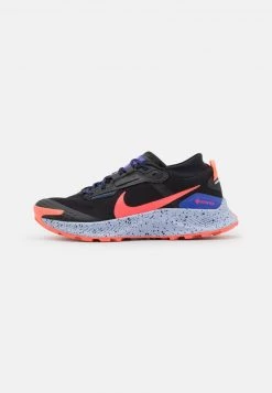 Nike Performance PEGASUS TRAIL 3 GTX - Laufschuh Trail - Black/flash Crimson/lapis/bright Mango/ghost | Damen