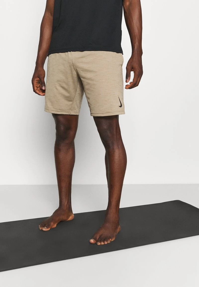 Nike Performance SHORT - Kurze Sporthose - Khaki/brown Kelp | Herren 1 Nike Performance SHORT - Kurze Sporthose - Khaki/brown Kelp | Herren