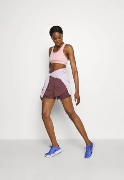 Nike Performance Damen TEMPO LUXE SHORT - Kurze Sporthose - Dark Wine/venice/reflective Silver -Angebote Nike Store 6af92c8966744b559cc615f1719917ff