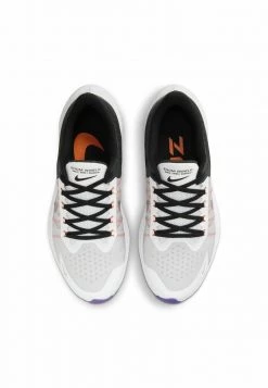 Nike Performance Damen ZOOM WINFLO 8 - Laufschuh Neutral - White/black/dark Smoke Grey/metallic Silver -Angebote Nike Store 6b494549b4074fe0901e187f8b0432eb