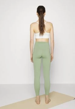 Nike Performance Damen YOGA - Tights - Oil Green/iron Grey 8 Nike Performance Damen YOGA - Tights - Oil Green/iron Grey -Angebote Nike Store 6ca5184087414947a99179846d06f3b5
