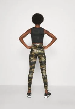 Nike Performance ONE CAMO - Tights - Medium Olive/white | Damen 8 Nike Performance ONE CAMO - Tights - Medium Olive/white | Damen -Angebote Nike Store 6cf2257b20e848a0b1e3cacbc68dfbfd