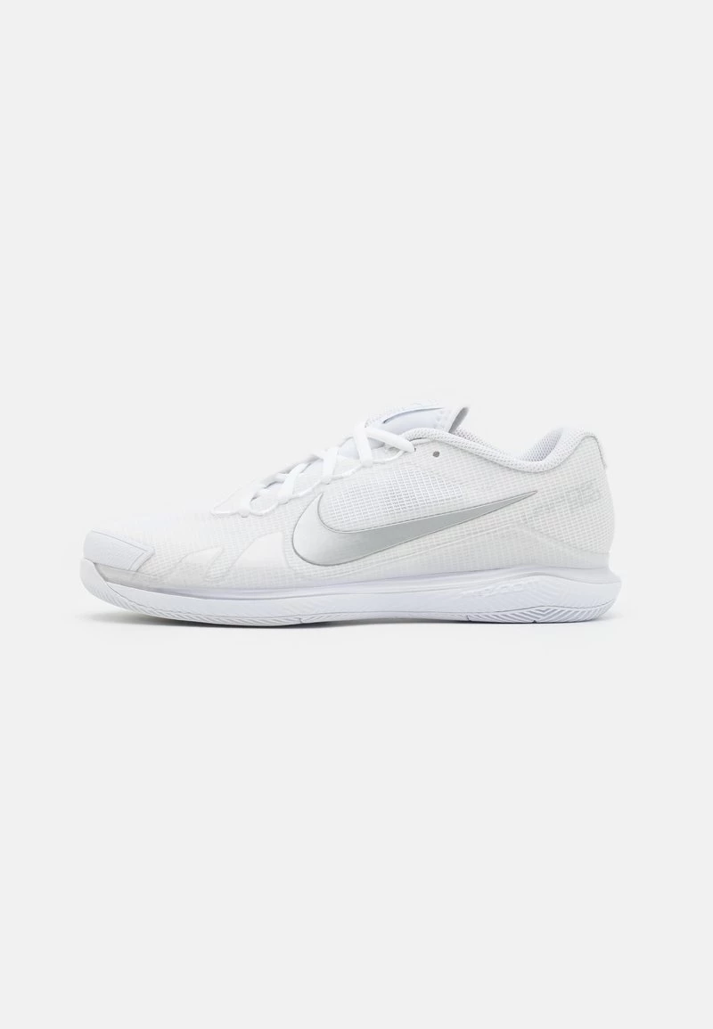 Nike Performance Damen COURT AIR ZOOM VAPOR PRO - Multicourt Tennisschuh - White/metallic Silver 1 Nike Performance Damen COURT AIR ZOOM VAPOR PRO - Multicourt Tennisschuh - White/metallic Silver