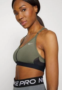 Nike Performance Damen INDY V NECK BRA - Sport-BH Mit Leichter Stützkraft - Medium Olive/black/white 11 Nike Performance Damen INDY V NECK BRA - Sport-BH Mit Leichter Stützkraft - Medium Olive/black/white -Angebote Nike Store 6d43b25471cc40f0a38983914a6214bb