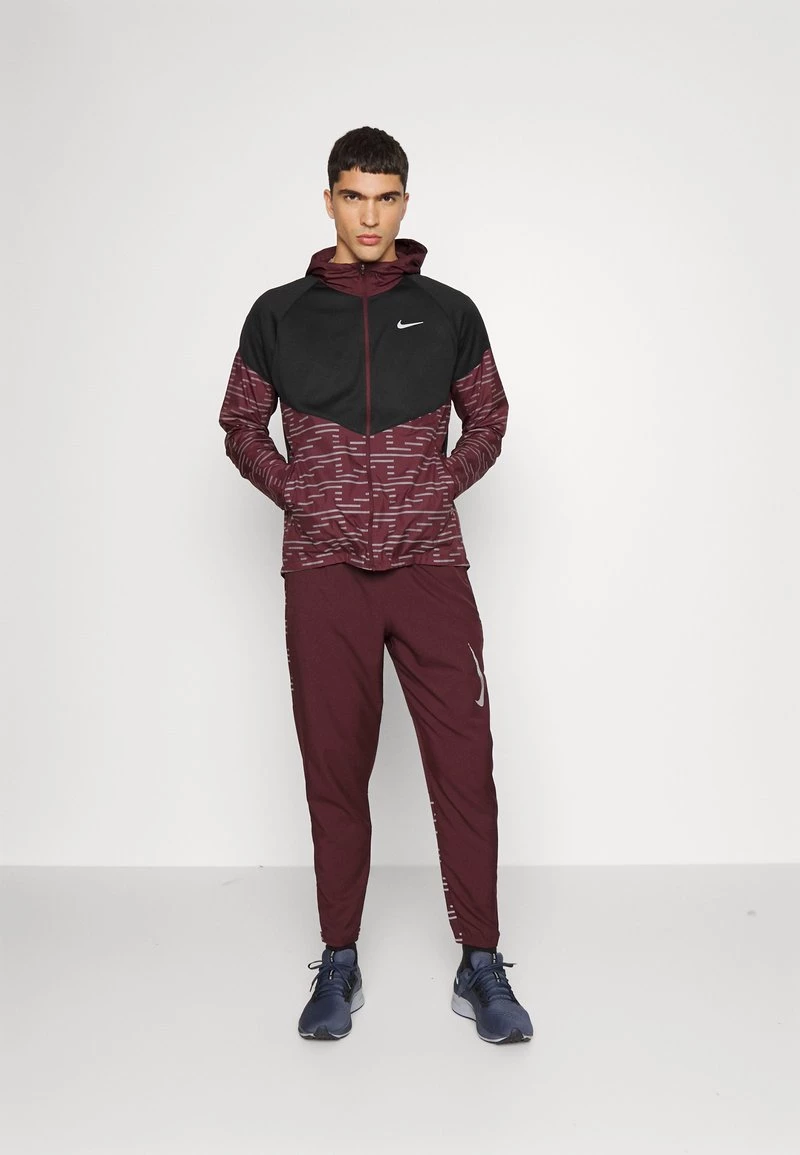 Nike Performance Herren MILER - Laufjacke - Burgundy Crush/black/burgundy Crush/reflective Silver 2 Nike Performance Herren MILER - Laufjacke - Burgundy Crush/black/burgundy Crush/reflective Silver – Bild 2