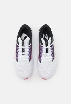 Nike Performance Damen AIR ZOOM PEGASUS 38 - Laufschuh Neutral - White/metallic Silver/black/flash Crimson/anthracite/wild Berry -Angebote Nike Store 6e38a3d3fc4e4a1ca58dabd26a7f40da