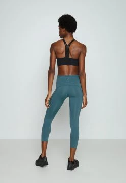 Nike Performance Damen EPIC CROP - Tights - Ash Green/silver 7 Nike Performance Damen EPIC CROP - Tights - Ash Green/silver -Angebote Nike Store 71902ad3cd62497e92e47539236e9cda