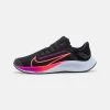 Nike Performance AIR ZOOM PEGASUS 38 FLYEASE - Laufschuh Neutral - Black/flash Crimson/off Noir/hyper Violet/football Grey | Herren