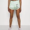 Nike Performance Damen RUN TEMPO LUXE - Kurze Sporthose - Barely Green